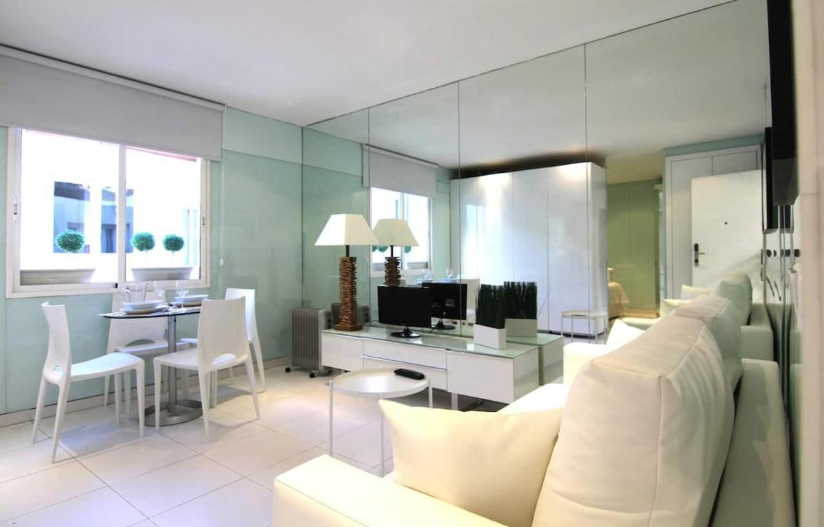 Ap Gran Via IV -Quinto Piso Sin Ascensor- Apartment Madrid Exterior photo